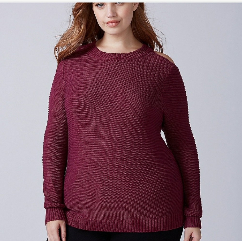 Cute and flirty assymetric cold shoulder sweater